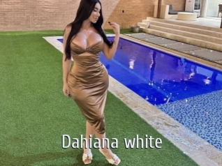 Dahiana_white