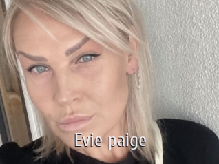 Evie_paige