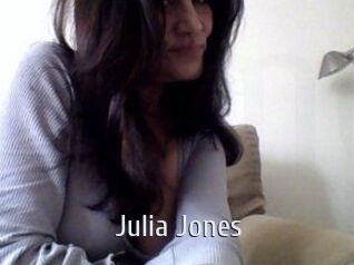 Julia_Jones