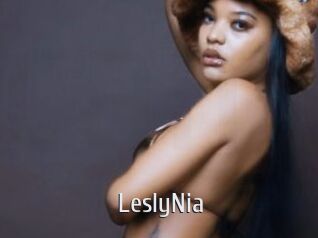 LeslyNia