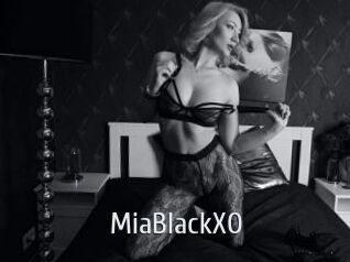 MiaBlackXO