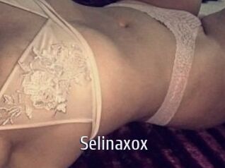 Selinaxox