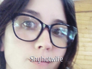 Shyhotwife