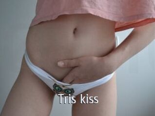 Tris_kiss